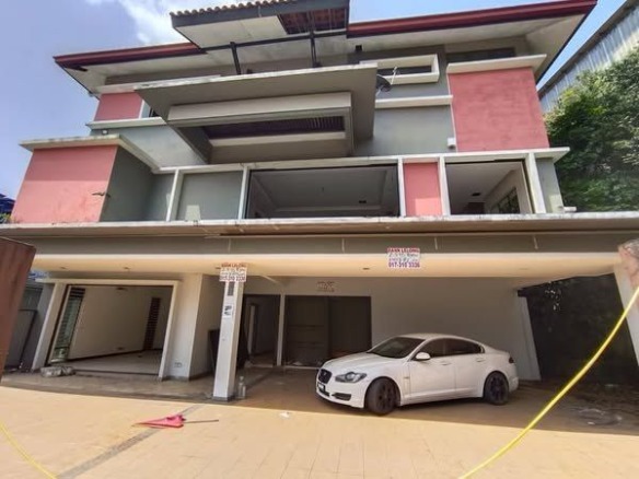 Rumah Lelong 2.5 Storey Bungalow (No.3A) @ Taman Yarl, OUG, Old Klang Road, Kuala Lumpur for Auction