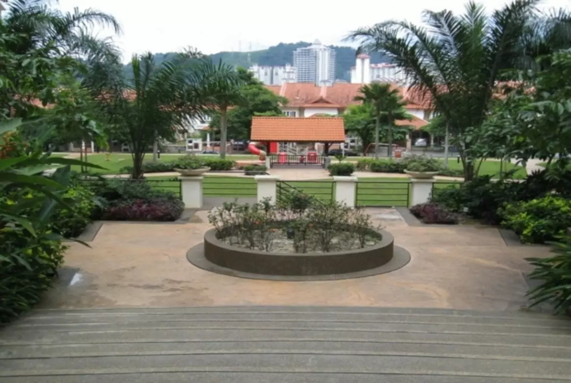 Condominium @ Surian Condominium, Mutiara Damansara, Petaling Jaya, Selangor for Auction 4