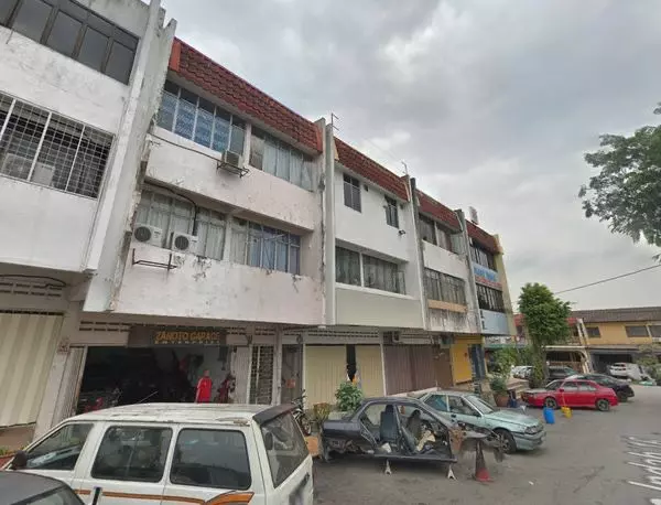 Rumah Lelong 3 Storey Shop @ Taman Cheras Indah, Shamelin, Ampang, Selangor for Auction 3