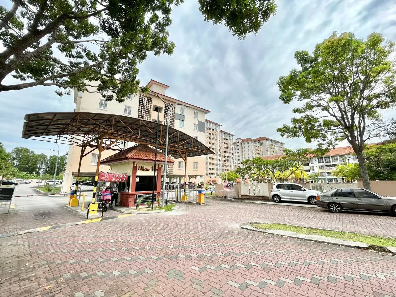 Bank Lelong Condominium @ Nilam Puri Condo, Puchong, Selangor for Auction 3