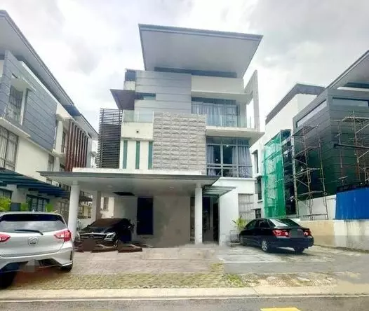 Bank Lelong 3 Storey Bungalow @ The Valley TTDI, Ampang, Selangor for Auction