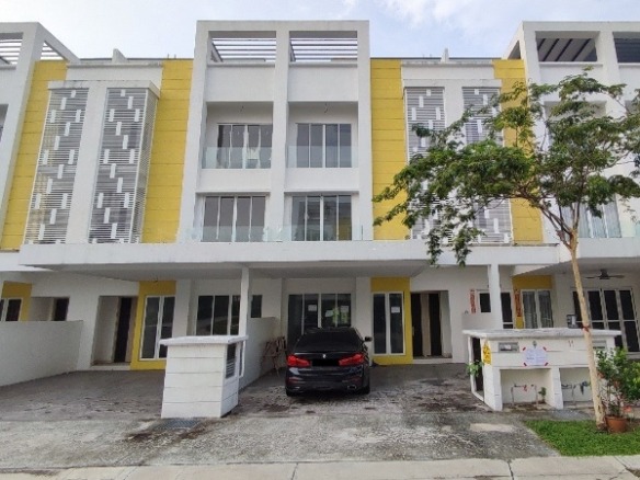 Bank Lelong 3 Storey Super Link House @ Majestic Rawang, Rawang, Selangor for Auction