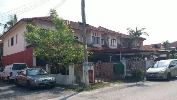 Bank Lelong 2 Storey House End Lot @ Bandar Puteri Klang, Selangor for Auction 3