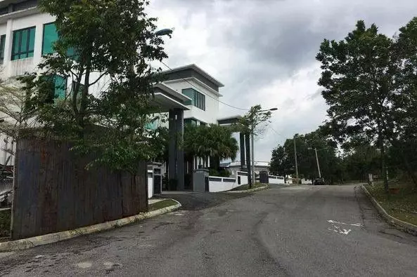 Bank Lelong 3 Storey bungalow @ Kota Emerald, Rawang, Selangor for Auction 4