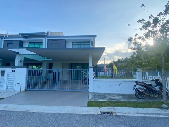 Rumah Lelong 2 Storey Corner Lot House @ Rimbun Ara, S2 Heights, Seremban 2, Negeri Sembilan for Auction
