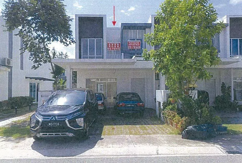 Rumah Lelong 2 Storey End Lot House @ Casa View, Cybersouth, Dengkil, Selangor for Auction