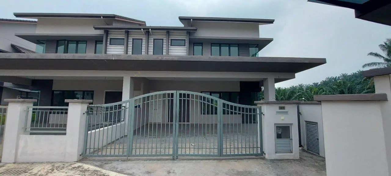 Rumah Lelong 2 Storey Semi-D House @ Taman Semenyih Mewah, Semenyih, Selangor for Auction