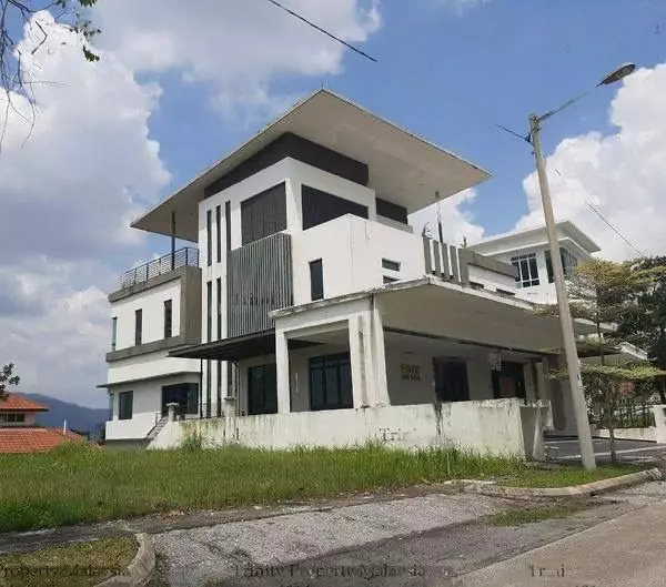 Rumah Lelong 2.5 Storey Bungalow House @ Kota Emerald, Rawang, Selangor for Auction 4