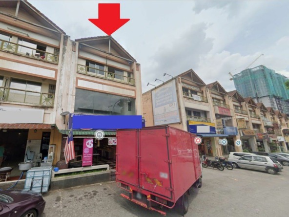 Rumah Lelong 3 Storey End Lot Shop @ Equine Park, Seri Kembangan, Selangor for Auction