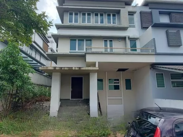 Rumah Lelong 3 Storey Semi-D House @ The Rafflesia, Damansara Perdana, Petaling Jaya, Selangor for Auction