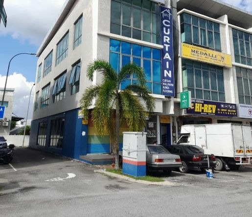 Rumah Lelong 3 Storey Shop Lot Office @ Pusat Perniagaan Bestari, Taman Perindustrian Air Hitam, Klang, Selangor for Auction