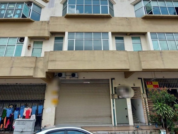 Rumah Lelong 3 Storey Shoplot Building @ Rawang Integrated Industrial Park, Rawang, Selangor for Auction