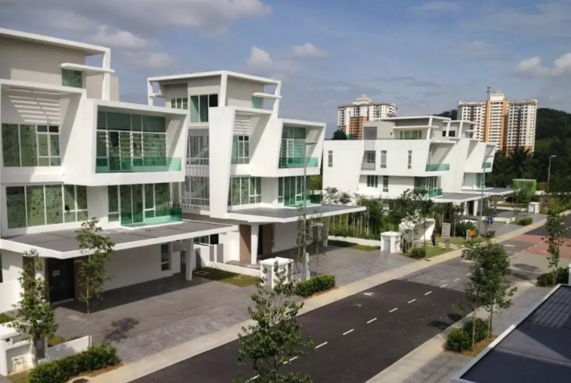 Rumah Lelong 3.5 Storey Bungalow @ ASPEN Green Residence, Cyberjaya for Auction 4