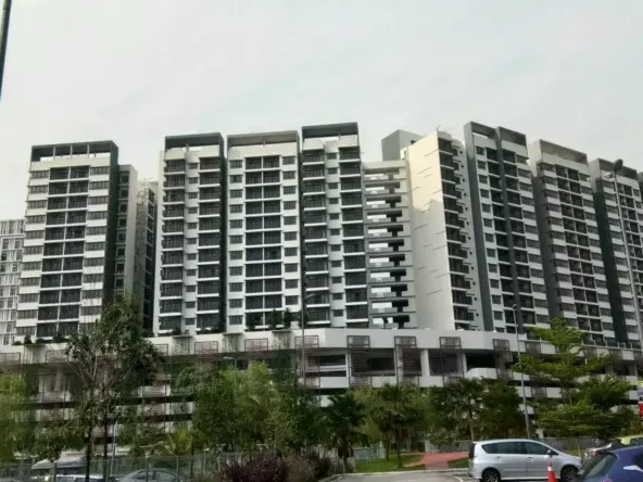 Rumah Lelong Suria Residences @ Bukit Jelutong, Shah Alam, Selangor for Auction