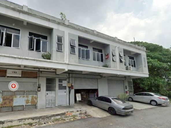 Kedai Lelong 2 Storey Shop Office @ Taman Seri Timah, Seri Kembangan, Selangor for Auction