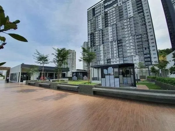 Rumah Lelong Residensi Lili @ Taman Bucida Hijauan, Nilai, Negeri Sembilan for Auction 2