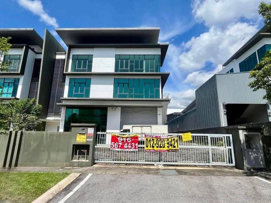 Factory Lelong 3 Storey Semi-D Factory (No. 50) @ Nouvelle Industrial Park, Kawasan Perindustrian Kota Puteri, Batu Arang, Gombak, Selangor for Auction