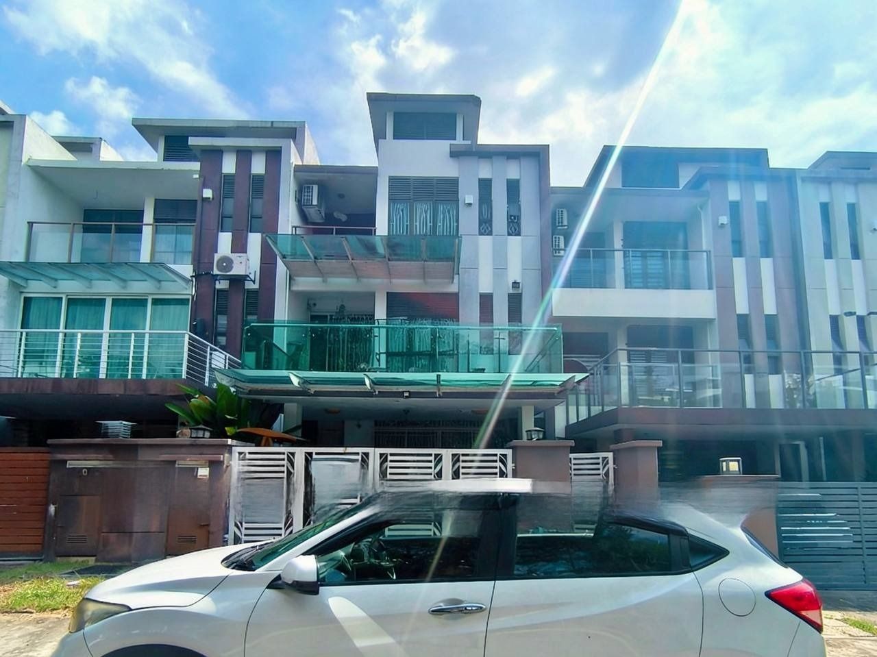 Rumah Lelong 2.5 Storey House (No. 18) @ USJ Heights, UEP Subang Jaya, Selangor for Auction