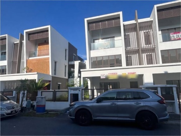 Rumah Lelong 2.5 Storey End Lot House (No. 17) @ Abadi Heights, Puchong, Selangor for Auction