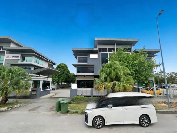 Factory Lelong 3 Storey Semi-D Factory (No. 6) @ Bukit Jelutong, Seksyen U8, Shah Alam, Selangor for Auction