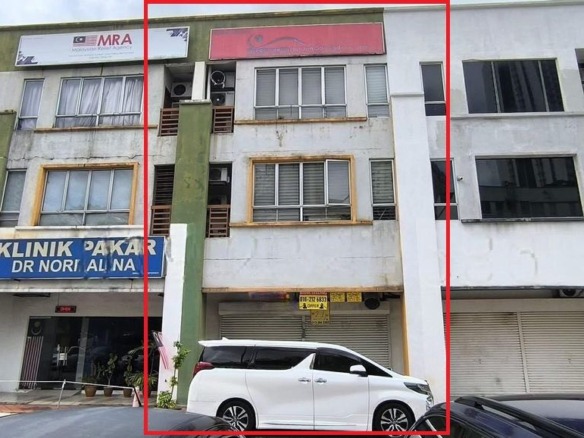 Kedai Lelong 3 Storey Shop Office (No. 47) @ Pusat Perniagaan Danau Lumayan, Bandar Tun Razak, Cheras, Kuala Lumpur for Auction