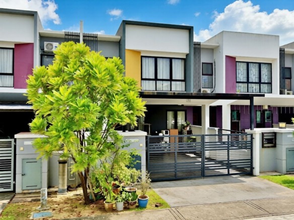 Rumah Lelong 2 Storey House (No. 4) @ Cahaya Alam, Seksyen U12, Shah Alam, Selangor for Auction