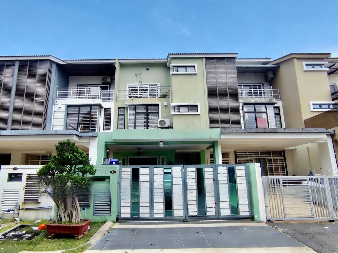 Rumah Lelong 2.5 Storey House (No. 93) @ Serena, Bandar Puteri, Puchong, Selangor for Auction