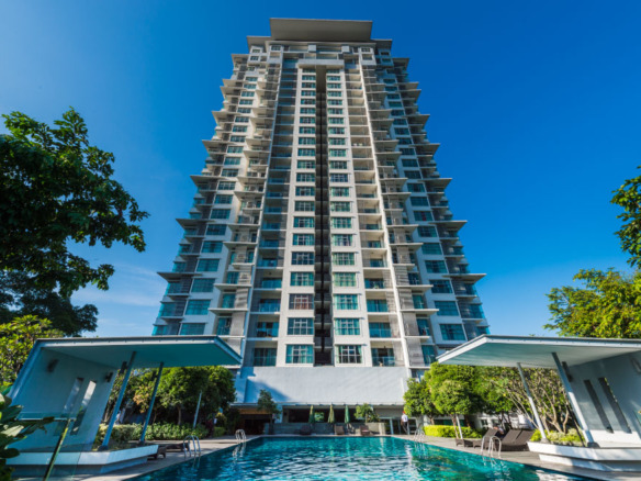 Rumah Lelong Suasana Bukit Ceylon (18-05) @ Bukit Ceylon, KL City, Kuala Lumpur for Auction